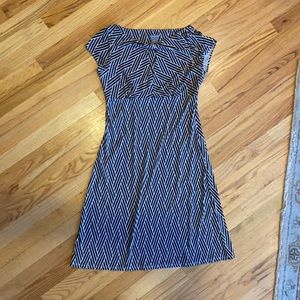 CUTE Ann Taylor geometric stripe, empire waist dress with capped sleeves, size 4